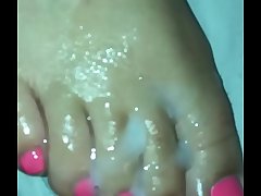 Cum on pink toes