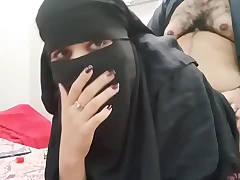 Pakistani Stepmom In Hijaab Sex With Her Son-in-law
