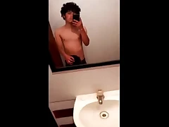 Encontr&eacute; mi primero v&iacute;deo porno con mi madrastra