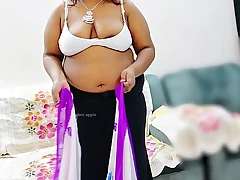 Indian bhabhi in saree