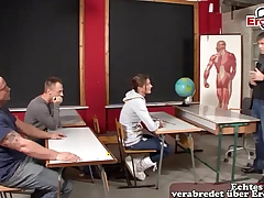 Deutsche Studentin macht amateur MMF Dreier in der Uni