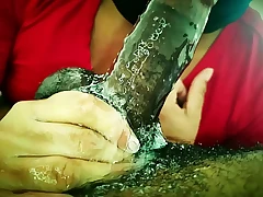 "SHE CAN DO SOME TRICKS WIT HER MOUF"